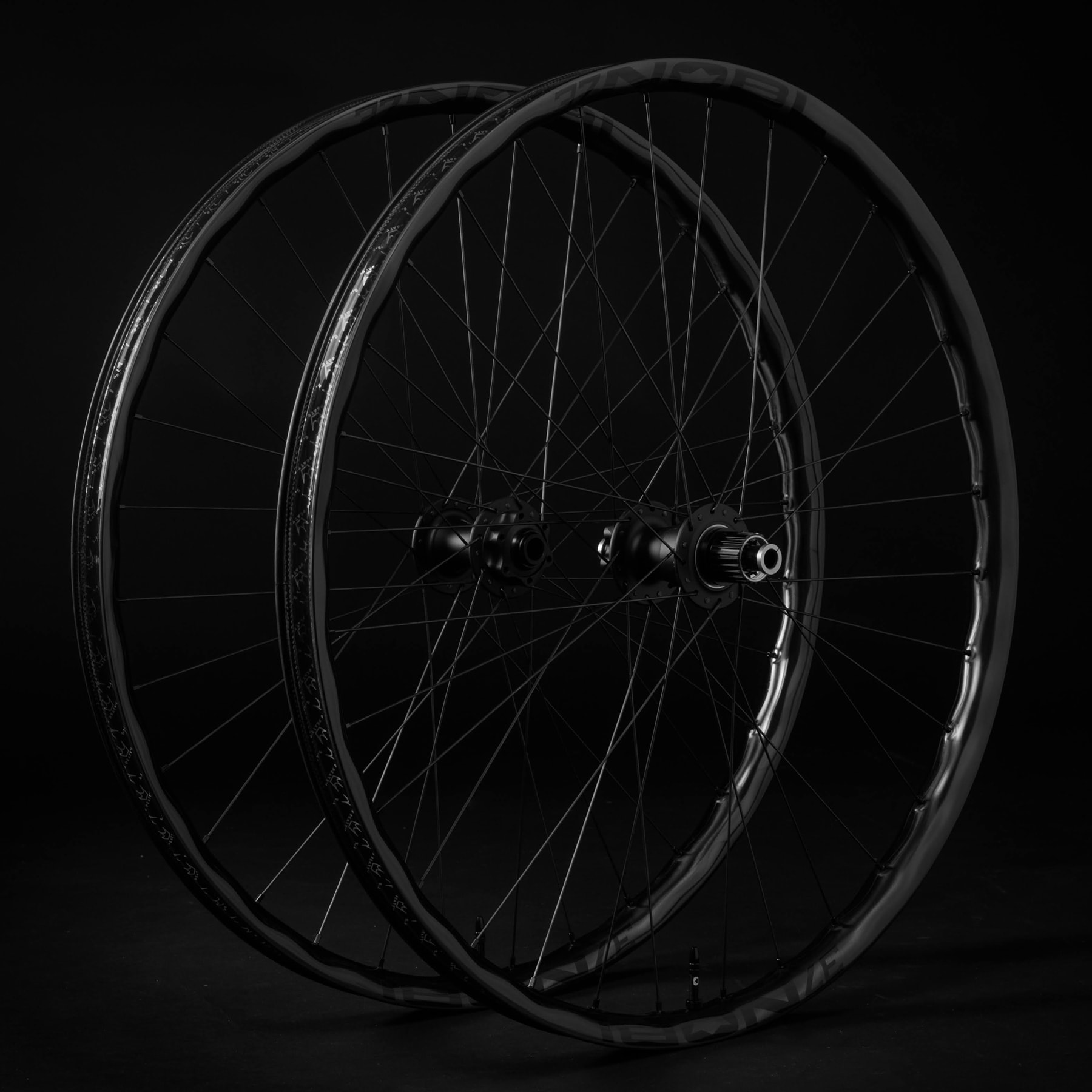 NOBL Wheels TR33 Wheelset